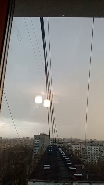 в один три провода слились #погода #ветер #провода