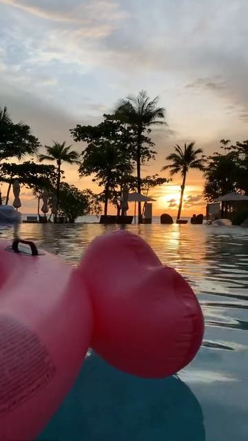 Великолепные закаты на Пхукете #shorts смотреть онлайн