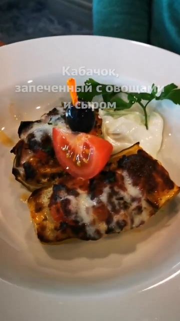 Теплоход «Сергей Дягилев». Обед смотреть онлайн