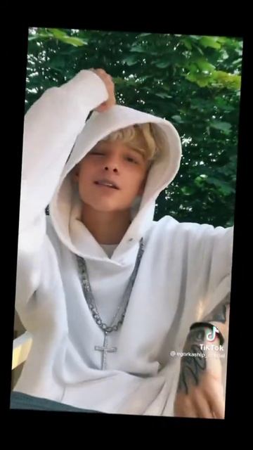 POV:1.Егор хотел до нести до Вали что её любит. 2.Юля ненавидела Валю за то что она рассталась!💌💞 смотреть онлайн