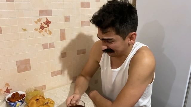 Шарапжан / Чәй көне икән бит бүген смотреть онлайн