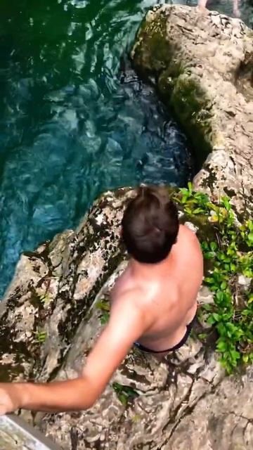 Прыжки в воду, ресторан Асссир, ущелье Абаахэы, Черниговка, гости из России смотреть онлайн