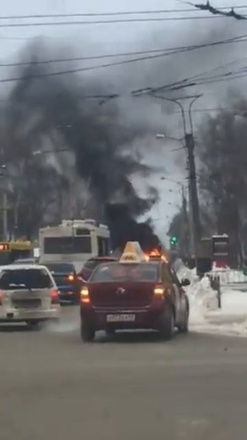 В центре Саранска полыхала иномарка 1 смотреть онлайн