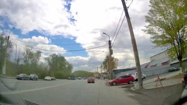 Поездка по улицам города Тюмень на Логунова и до санатория "Ласточка" смотреть онлайн