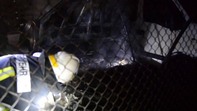 Рівне рятувальники ліквідували загоряння автомобіля, та не допустили перекидання полум’я на два пор смотреть онлайн