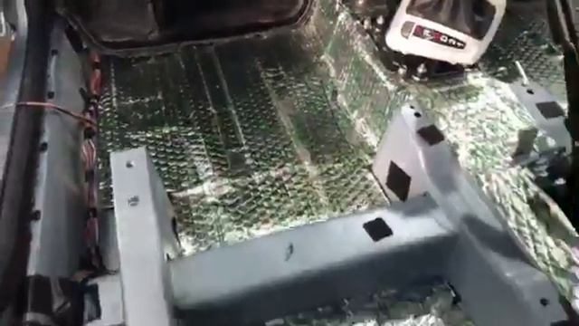 Даже самая дешёвая виброизоляция позволяет создать в салоне машины настоящую тишину смотреть онлайн