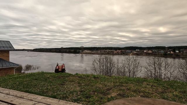 Одинокая баржа смотреть онлайн