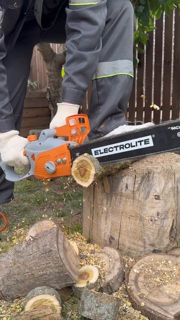 Электрическая цепная пила Electrolite MSE 1800 смотреть онлайн