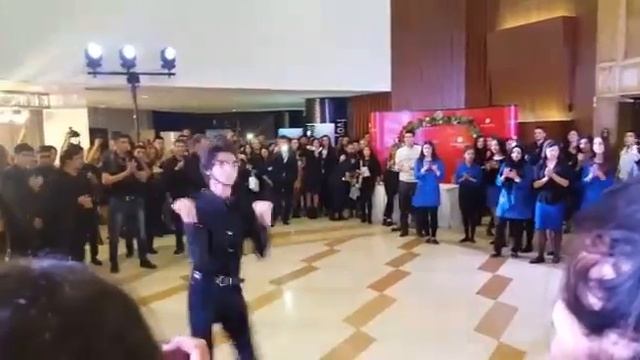 Флешмоб Dance studio Kavkaz в Алматы часть 2 смотреть онлайн