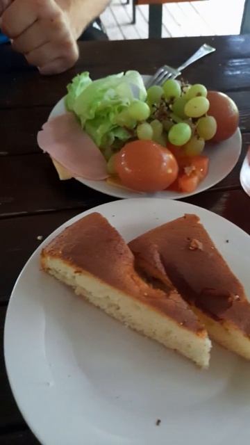 Завтрак шведский стол Клуб-Отель ВЫСОКОЕ #еда #food #hotel смотреть онлайн
