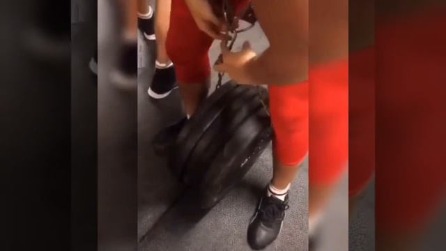 Чемпион Мира среди молодежи в любителях Садриддин Ахмедов Продолжает свою подготовкукследующему бою смотреть онлайн