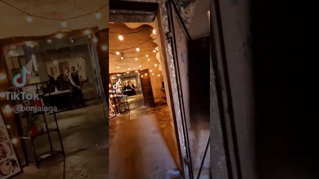 идём кушать в РЕСТОРАН в Костёл Вильнюс литва путешествие чудеса смотреть онлайн