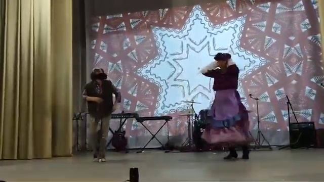 Танец " Милый мой дедочек" ,второе место на фестивале в Хмельницком.Губриенко Н.,Казаркина С. смотреть онлайн