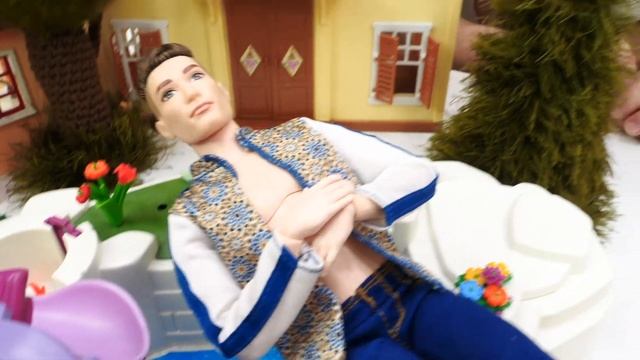 Леди Баг и Супер Кот идут в театр! Видео для девочек с героями мультфильма Леди Баг смотреть онлайн