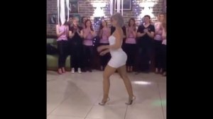 Красиво танцуют!!!