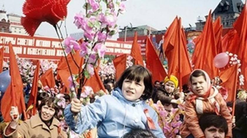 Почему мы не учимся 1 мая? Праздник мира, весны и труда! смотреть онлайн