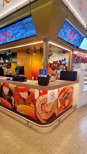 Классный яркий корнер для ресторана WOK в 🦋ДЕПО.Три вокзала 🦋 Стекло с нанесенной УФ-печатью смотреть онлайн