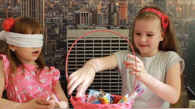 ЧЕЛЛЕНДЖ Угадай сладости Challenge Guess sweets смотреть онлайн