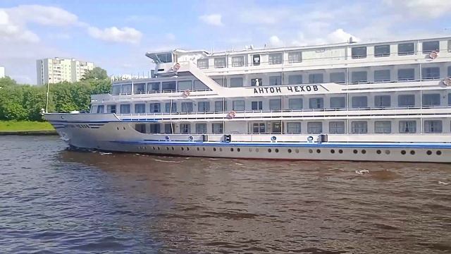 Теплоход "Антон Чехов" смотреть онлайн