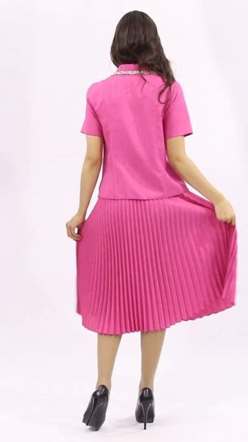 Малиновый костюм с гофрированной юбкой смотреть онлайн