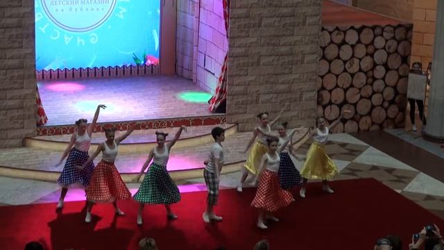 "SING SING" Выступление в ЦДМ Танцевальный клуб "Пантера" смотреть онлайн