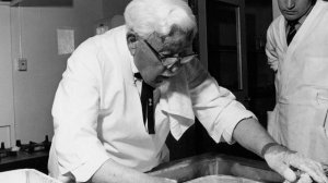 Полковник Сандерс. Биография и история успеха человека, который создал KFC