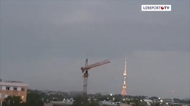 Toshkent teleminorasini chaqmoq urdi, toshkent teleminora chaqmoq Телебашня смотреть онлайн