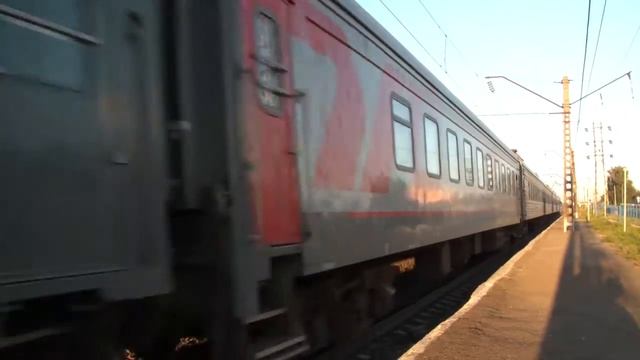 Встреча ЧС4Т-449 с ЭП1М-586 смотреть онлайн