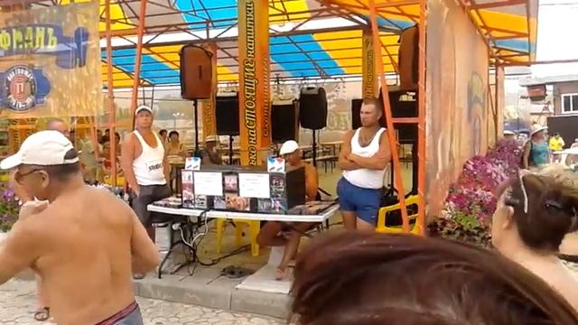 БРИТОУСОВ 2016 СПАСИБО СЕРГЕЙ ЗА ПЕСНЮ ............ И ТАНЦУЮЩЕМУ МУЖЧИНЕ - БРАВО !!!! смотреть онлайн