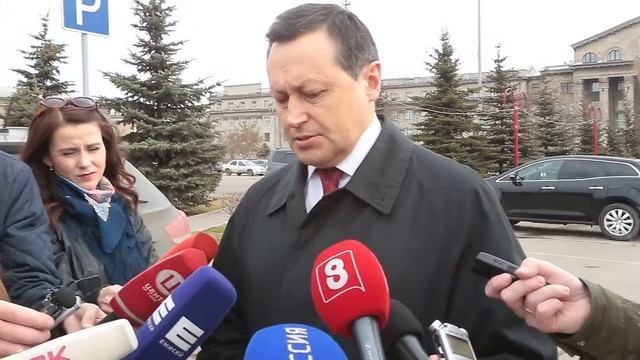 Эдхам Акбулатов не доволен инвестором платных парковок в Красноярске смотреть онлайн