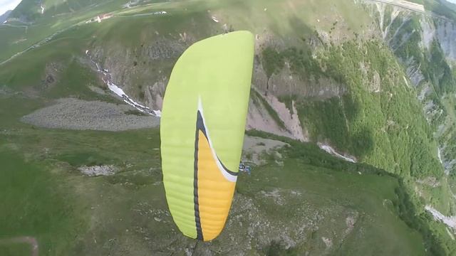 05062019 gudauri paragliding полет гудаури بالمظلات، جورجيا بالمظلات gudauriparagliding com 101 смотреть онлайн