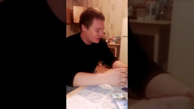 Парень красиво поет для своей жены смотреть онлайн