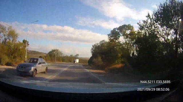 Driving in Sevastopol: Севастополь - Балаклава 29/09/2021 (timelapse 4x) смотреть онлайн