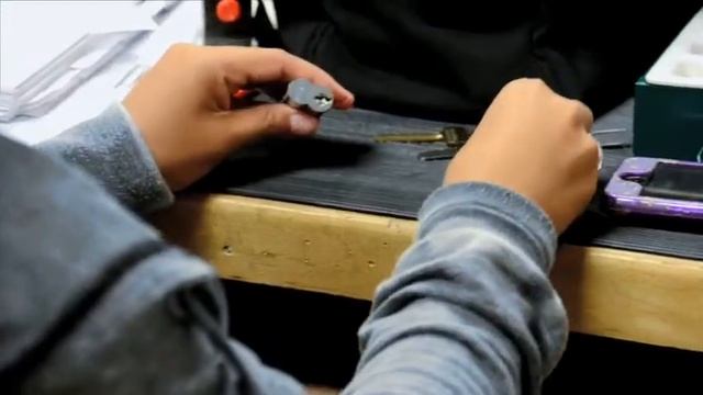 Professional Locksmithing смотреть онлайн