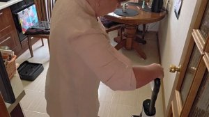 Домработница, платишь раз,убирает всегда..Roborock F25 ALT