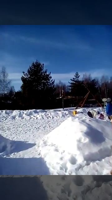 В Дачном клубе Коприно смотреть онлайн