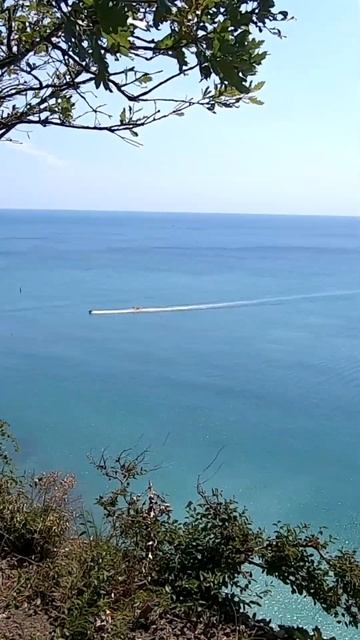 Дикарями на море с палаткой в красивом месте смотреть онлайн