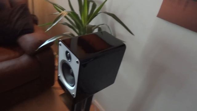 Q Acoustics concept 20 speakers смотреть онлайн