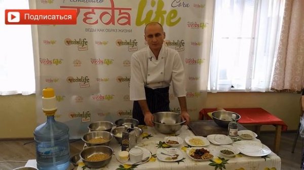 Сыроеднеческие праздничные сладости. Сыроедческие пирожные из фиников к праздничному столу. Аннада