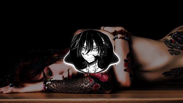 Тату на теле ночью в отеле свечи горели в прошлую ночь