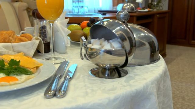 Номер Люкс в СПА-отеле РАССТАЛ смотреть онлайн