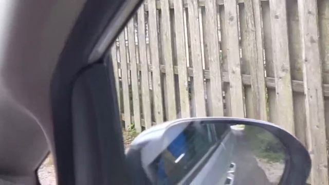 Дочка везет семью в бассейн смотреть онлайн