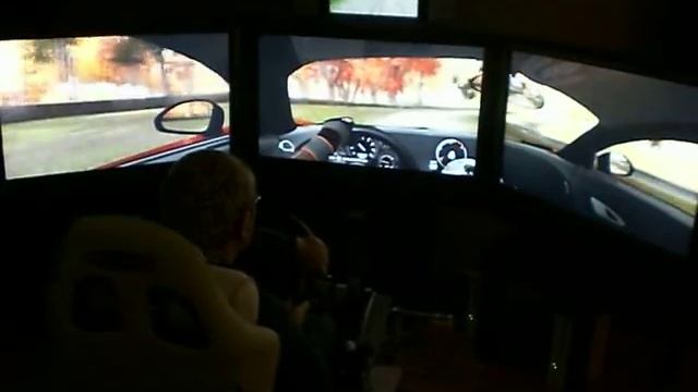 Cornering test on 2009 Bugatti Veryron 16.4 at Maple Valley Raceway (short circuit) смотреть онлайн