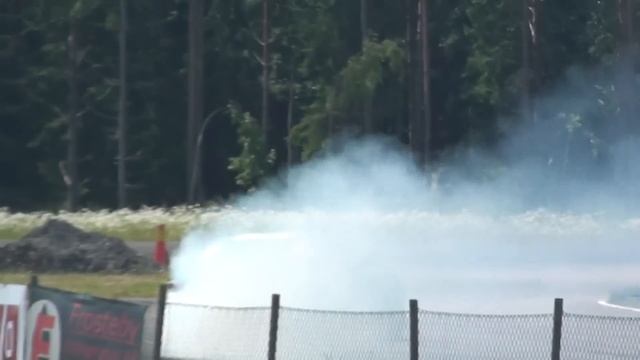 Nissan S14 v8 Supercharger Drifting at SPDS #3 Gröndal смотреть онлайн