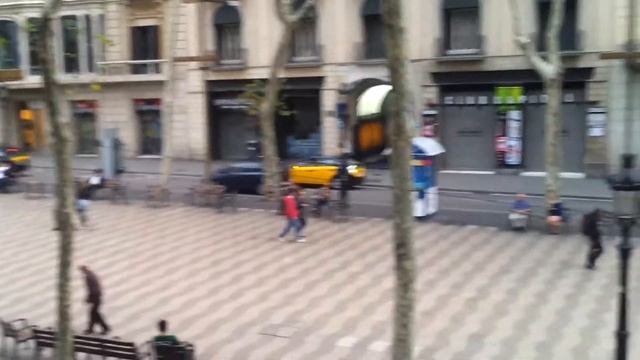 Первый завтрак в отеле Ллорет, Барселона, Рамбла смотреть онлайн