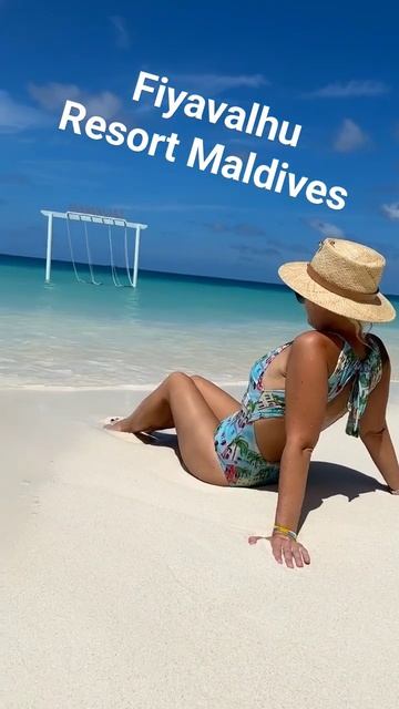 пляж Fiyavalhu Resort Maldives смотреть онлайн