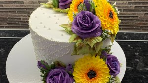 Как украсить торт! Розы и герберы из крема!