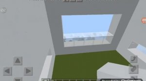 Играю в майнкрафт строю 9 этаж