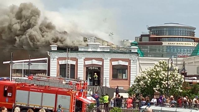 Омск. Тушение пожара в ресторане "Хочу пури" 5 июня 2024 г. смотреть онлайн