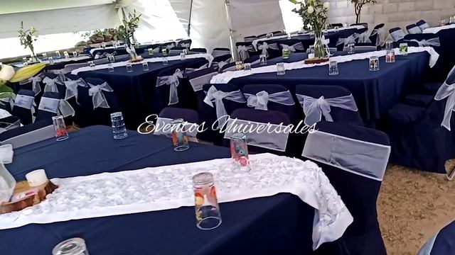 Montaje De Mesas Para Boda En Color Azul Marino Y Decoración De Carpa Elegante